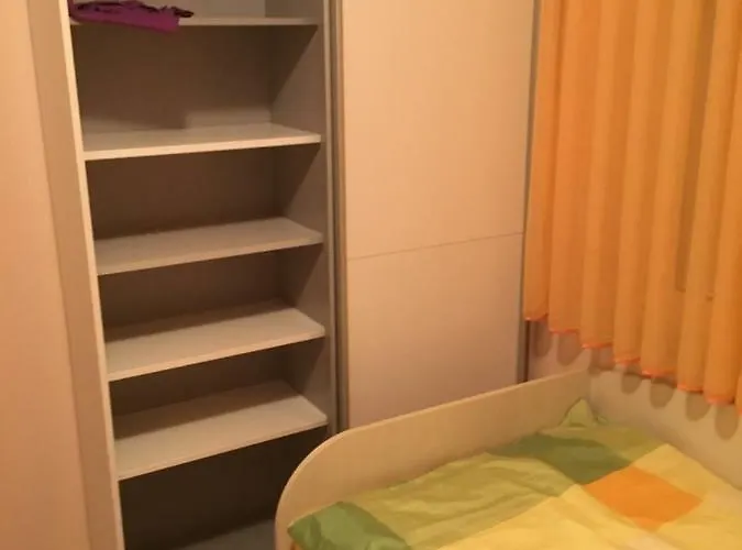 Petra 1 Appartement Vir